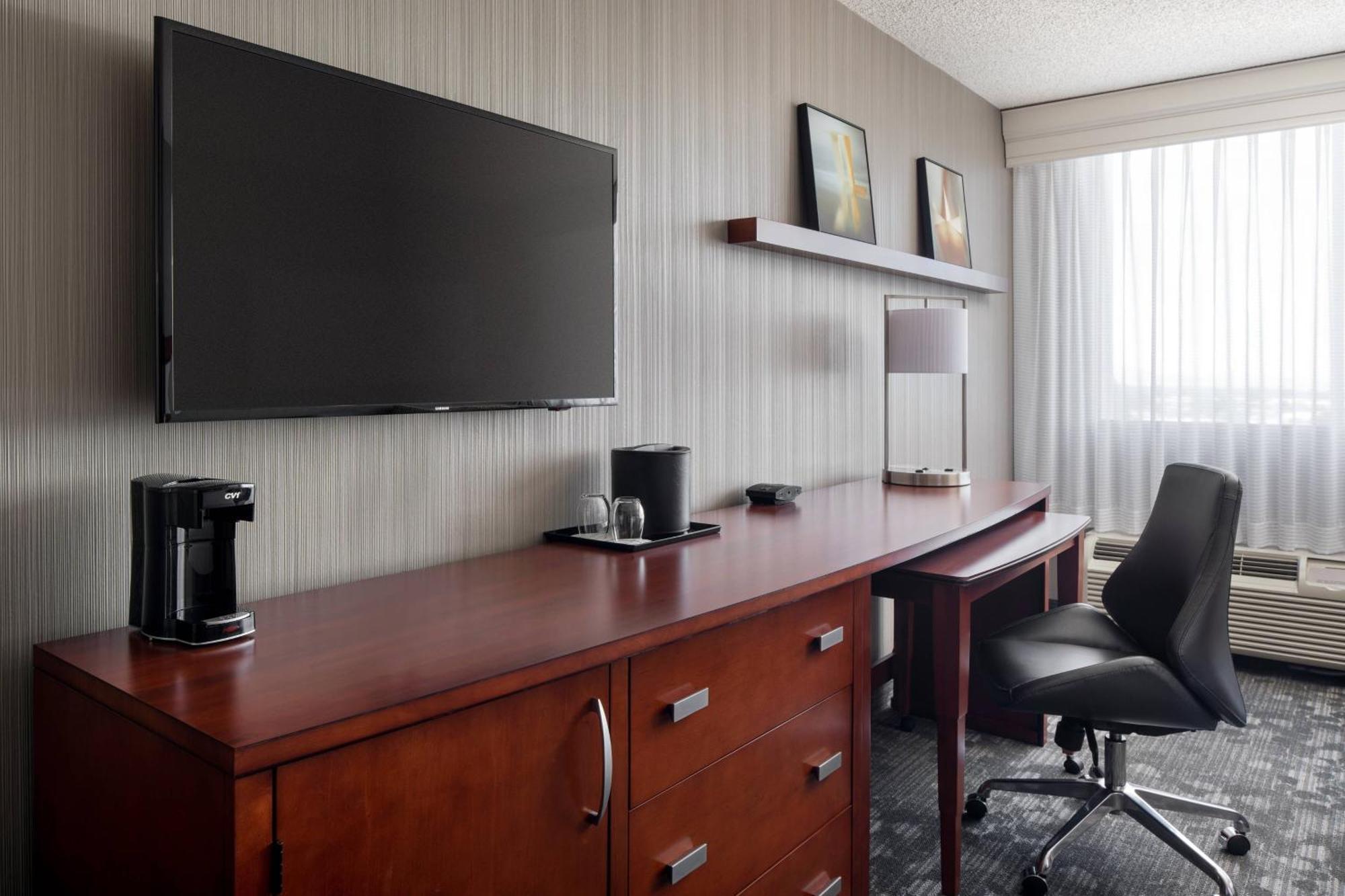 מלון Courtyard By Marriott Richmond Berkeley מראה חיצוני תמונה