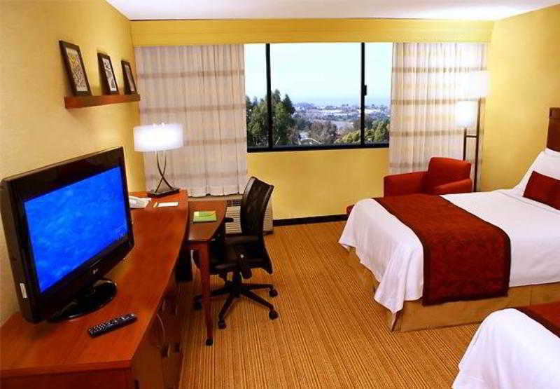 מלון Courtyard By Marriott Richmond Berkeley מראה חיצוני תמונה